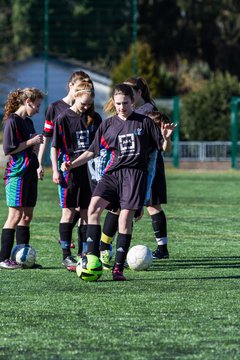 Bild 51 - B-Juniorinnen SV Henstedt-Ulzburg - MTSV Olympia Neum�nster : Ergebnis: 0:4